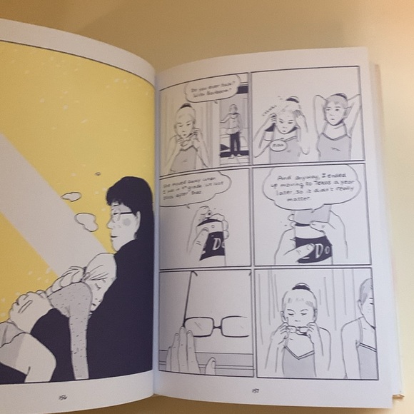 Spinning by tillie Walden like new! - Picture 3 of 4
